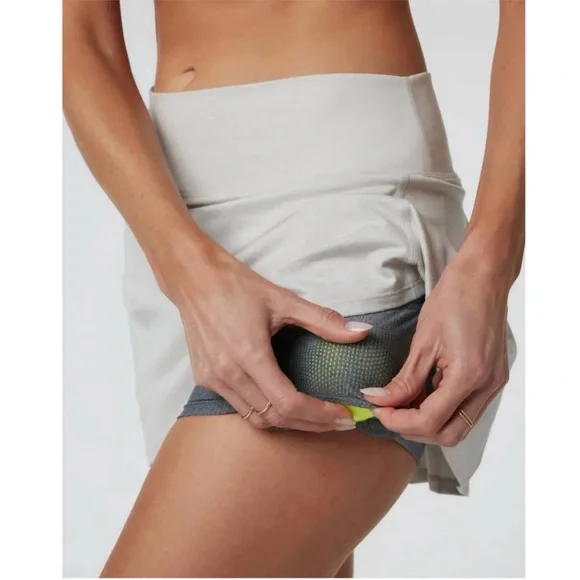 SET! Vuori Halo skirt and tank set sz M - Picture 5 of 7